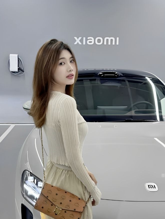 量都这么高的吗？仙女也就长这样吧麻将胡了2小米SU7的美女车主质(图9)