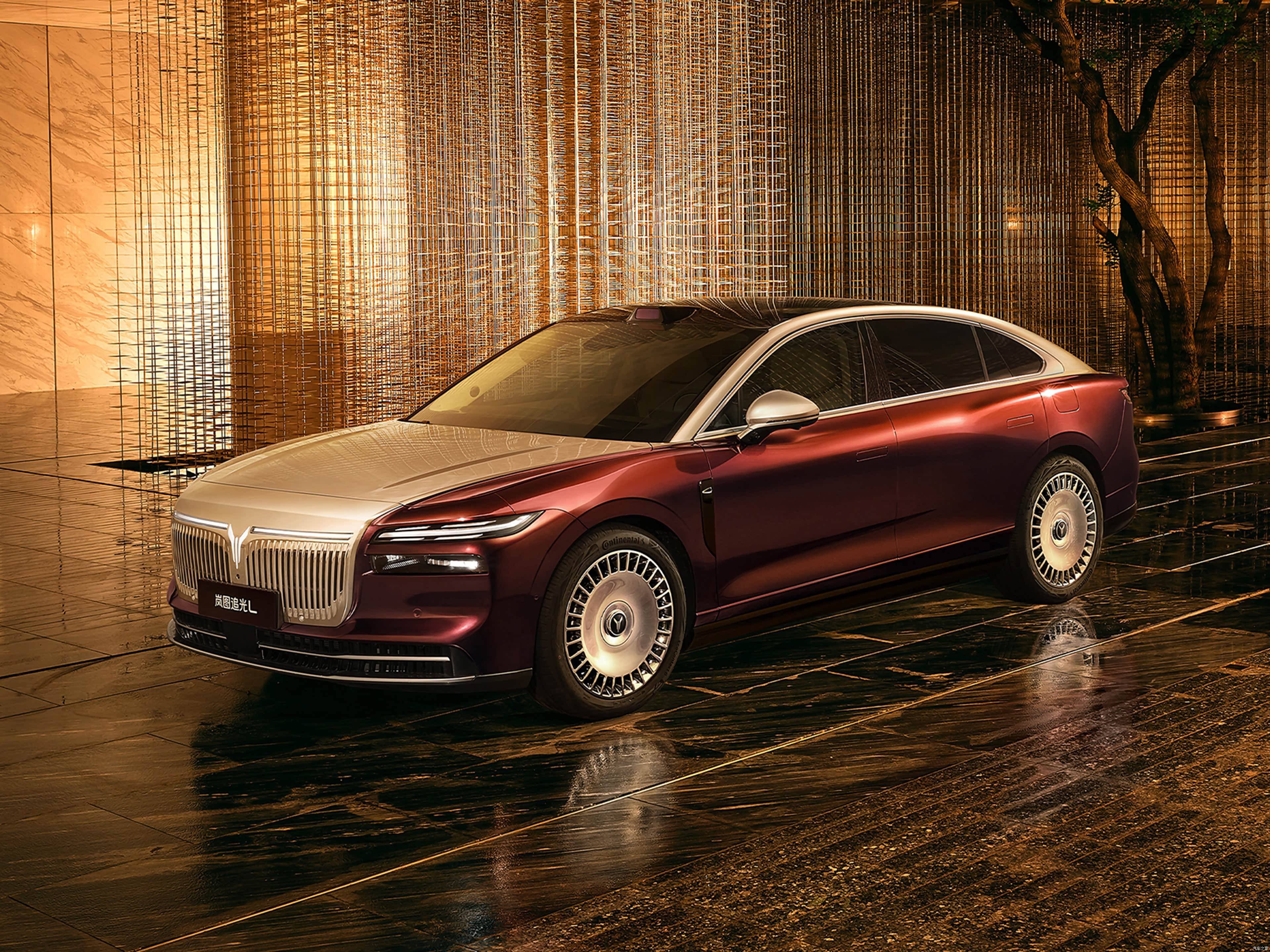 性价比”岚图追光L对比“高含华量”享界S9PG麻将胡了试玩高端智能轿车的两种选择“高(图3)